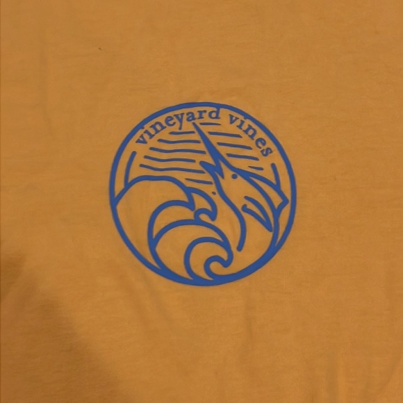 Vineyard vines t shirt - Picture 2 of 5
